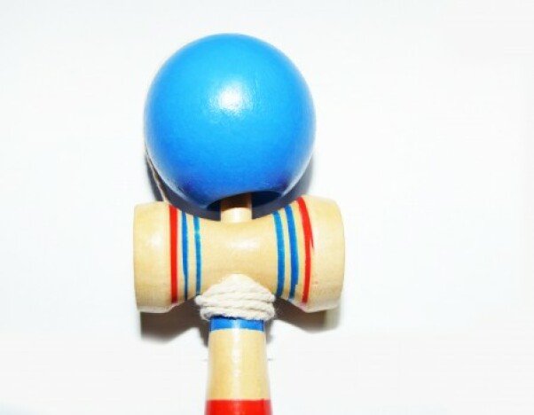 Jucarie Kendama